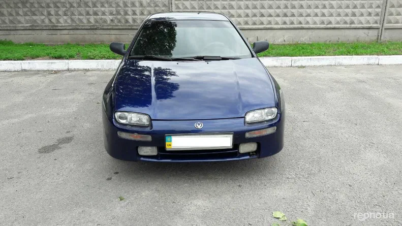 Mazda 323 1996