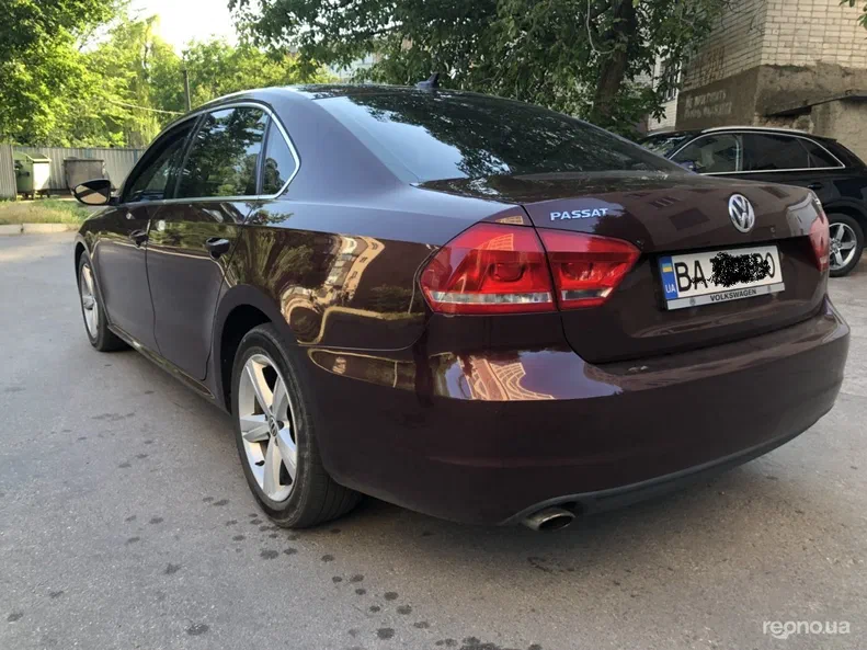 Volkswagen Passat 2012 - 1