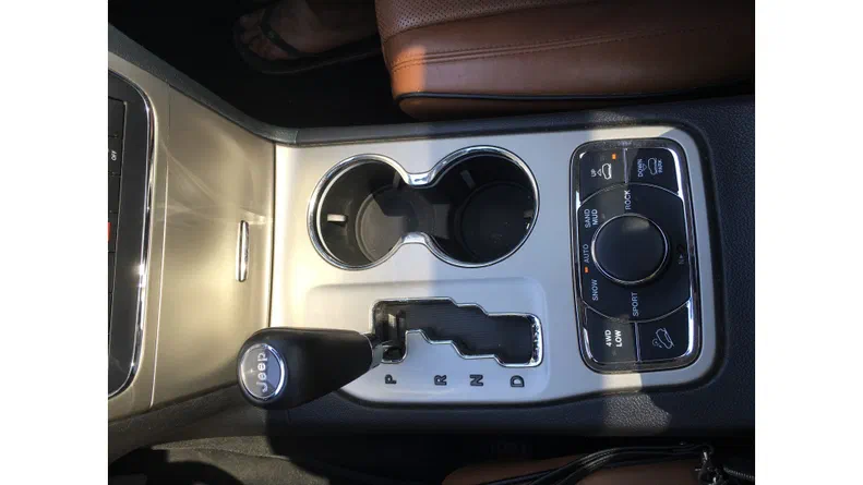 Jeep Grand Cherokee 2011 - 16