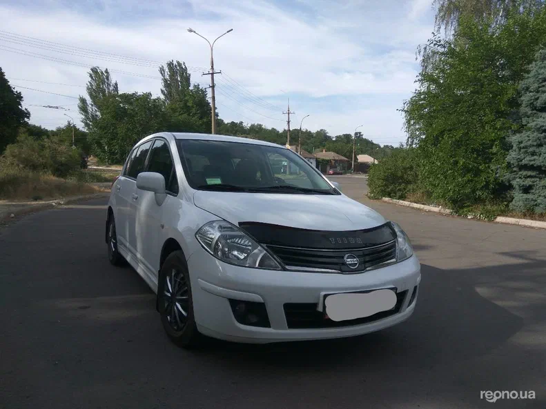 Nissan Tiida 2012 - 6