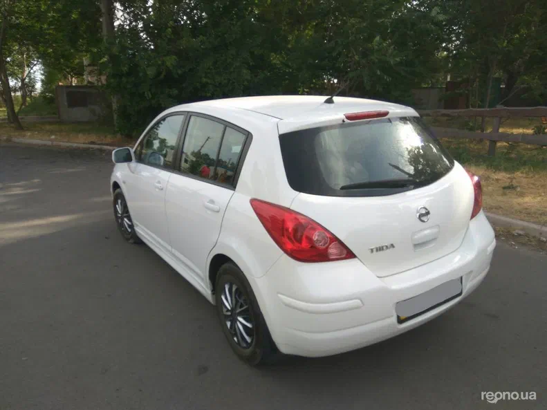 Nissan Tiida 2012 - 7