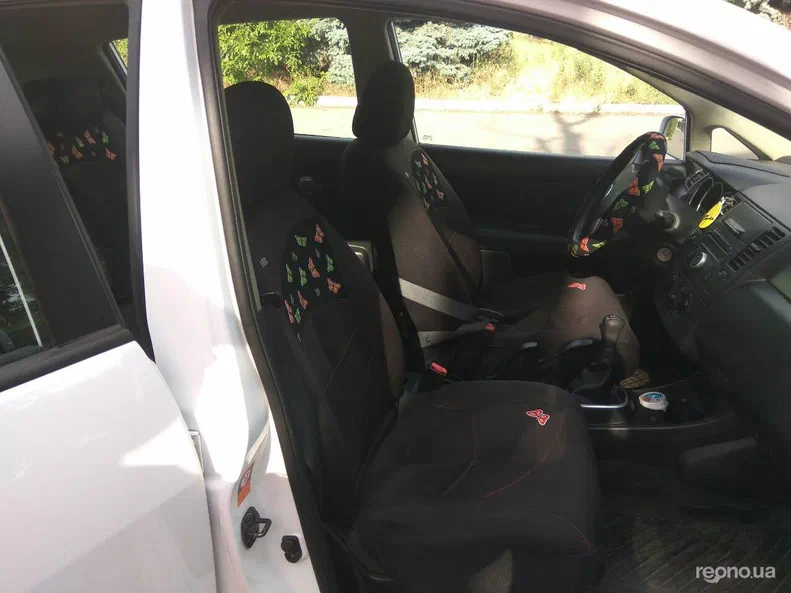 Nissan Tiida 2012 - 5