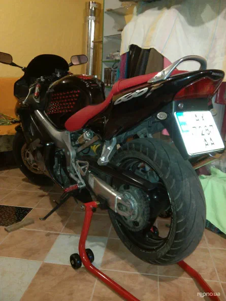 Honda CBR F4i 2002 - 5