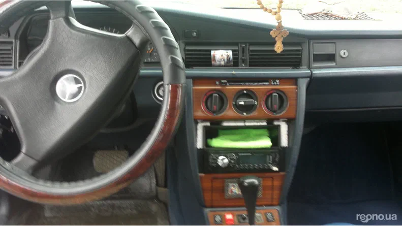 Mercedes-Benz E-Клас 1991 - 8