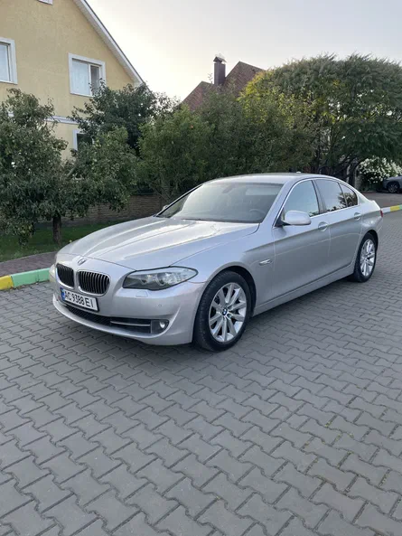 BMW 5 серія 2010 - 16