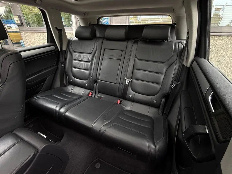 Volkswagen Touareg 2012 - 10