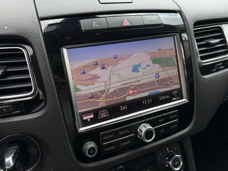 Volkswagen Touareg 2012 - 9