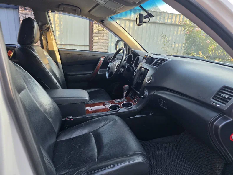 Toyota Highlander 2011 - 15