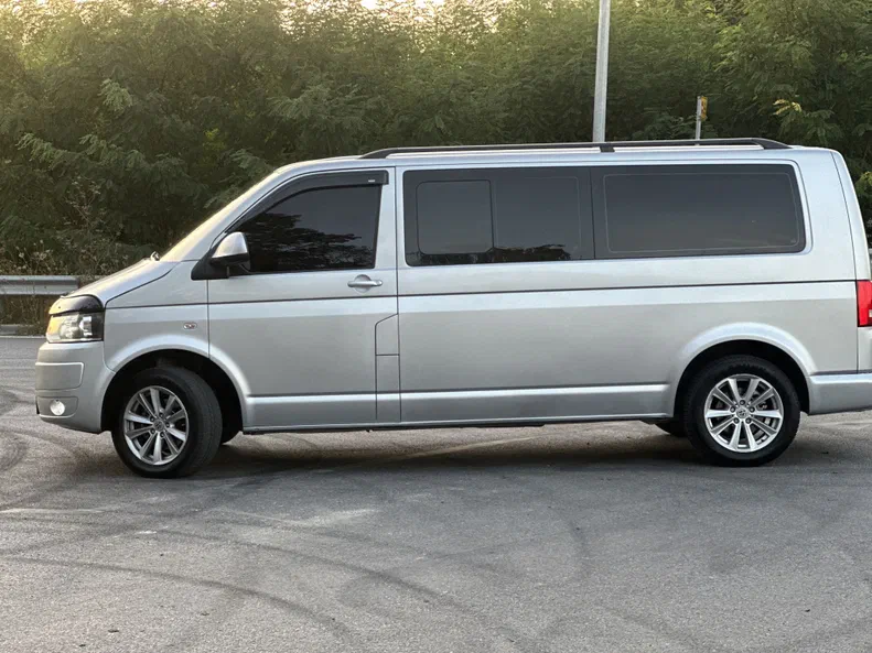 Volkswagen Caravelle 2012