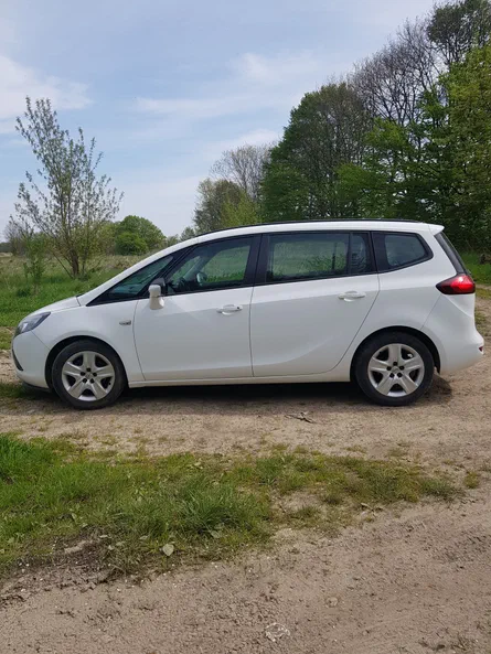 Opel Zafira 2015