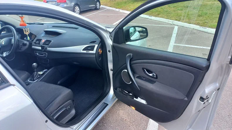 Renault Megane 2012 - 6