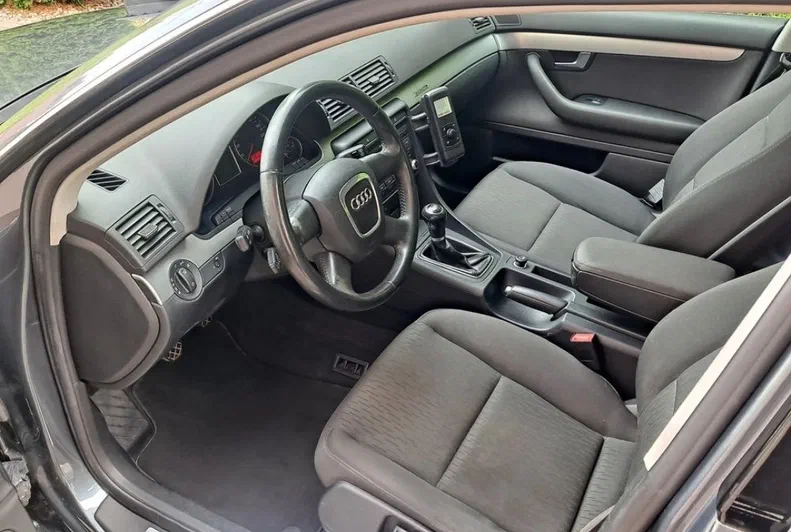 Audi A4 2006 - 6