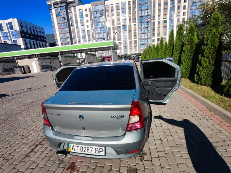 Renault Logan 2011 - 11