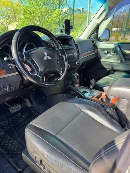 Mitsubishi Pajero 2008 - 7