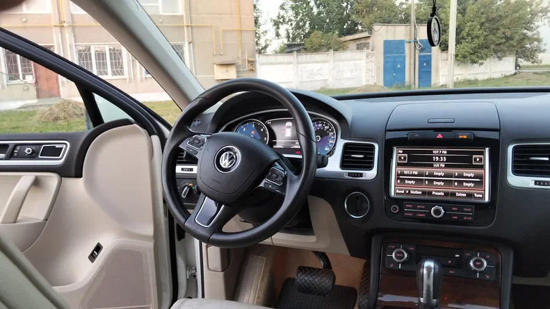 Volkswagen Touareg 2011 - 14