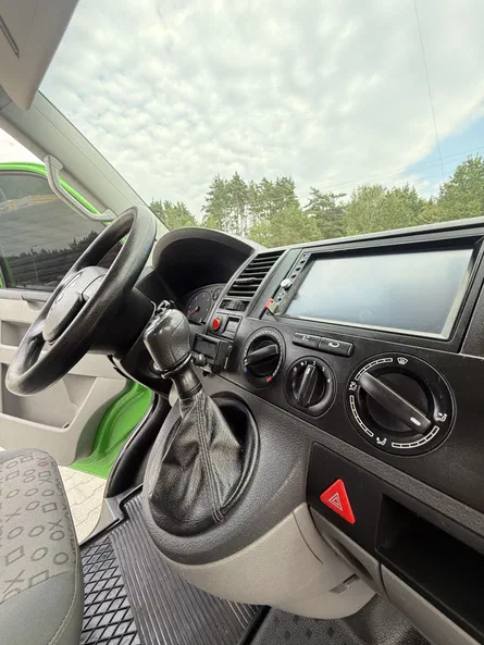 Volkswagen Transporter 2009 - 6