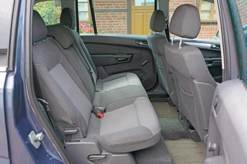 Opel Zafira 2009 - 7