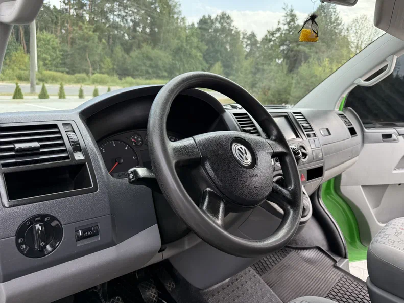 Volkswagen Transporter 2009 - 19