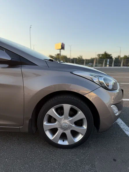 Hyundai Elantra 2012 - 9