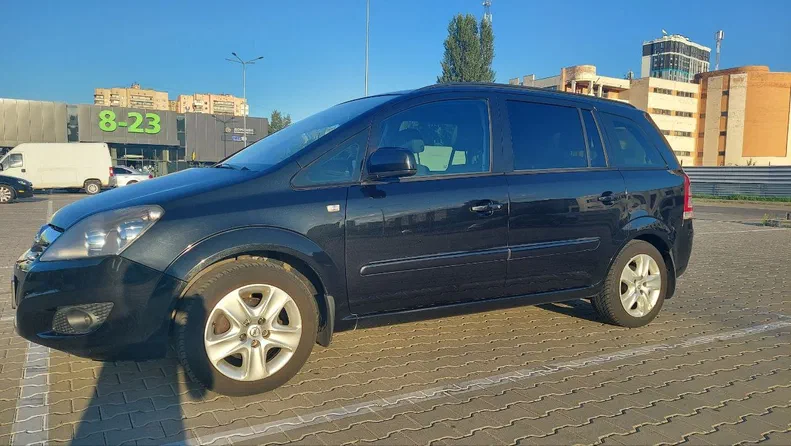 Opel Zafira 2012