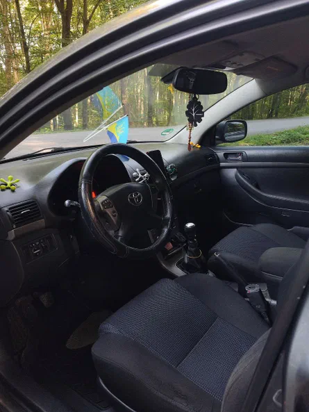 Toyota Avensis 2007 - 8