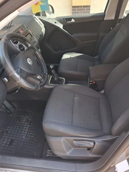Volkswagen Tiguan 2010 - 8