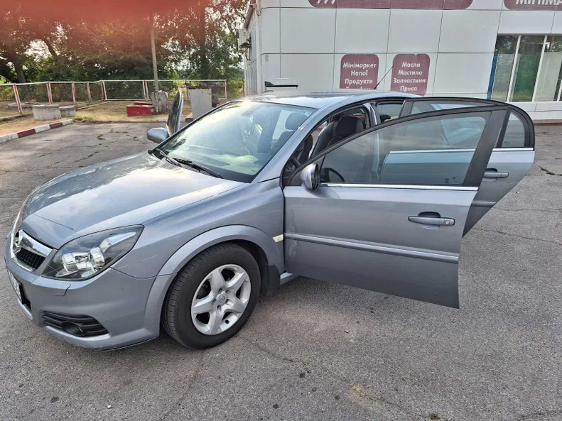 Opel Vectra 2008 - 11