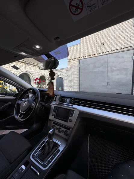 Volkswagen Passat 2017 - 12