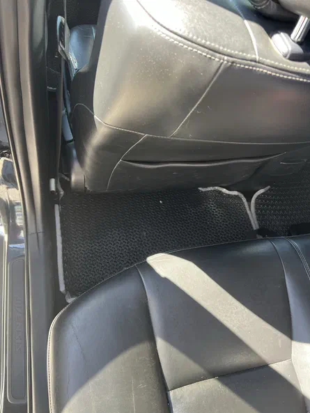 Toyota Avensis 2011 - 8