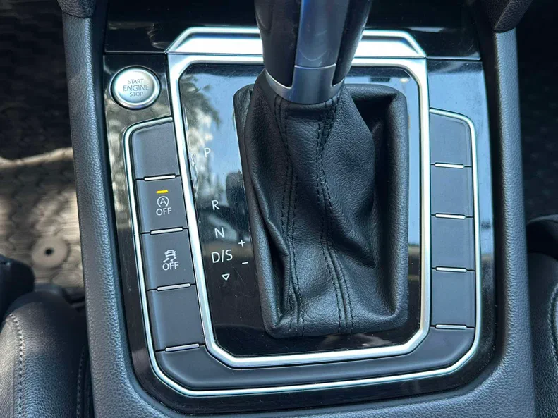 Volkswagen Passat 2017 - 21