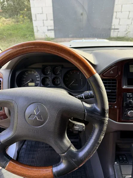 Mitsubishi Pajero 2004 - 6