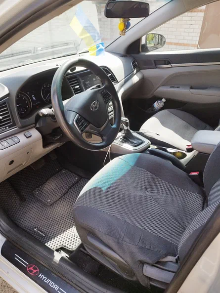 Hyundai Elantra 2018