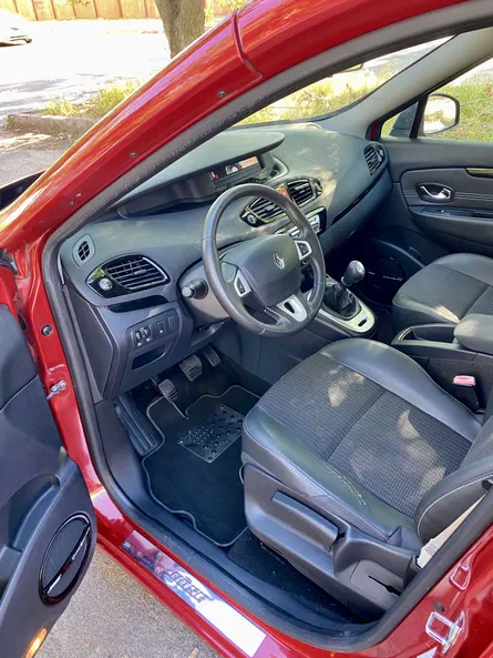 Renault Scenic 2011 - 25