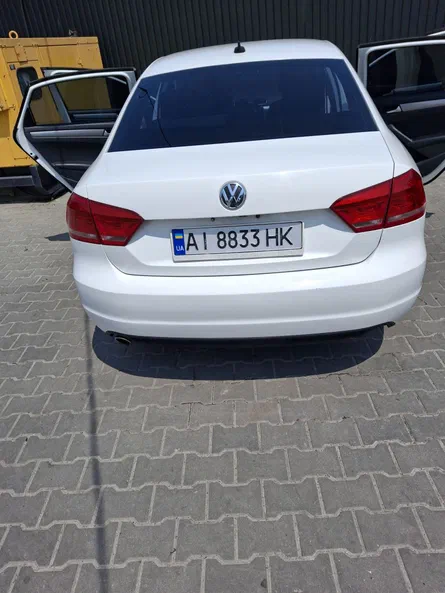 Volkswagen Passat 2012 - 9