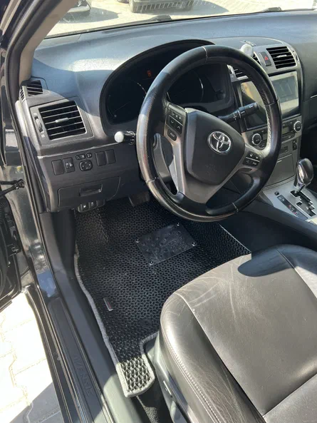 Toyota Avensis 2011 - 7