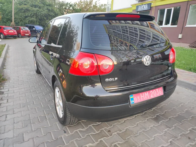 Volkswagen Golf 2005 - 21