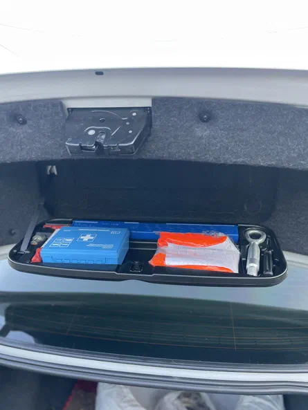 BMW 5 серія 2010 - 9