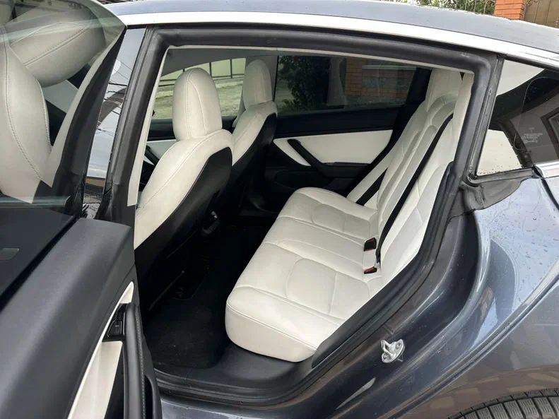 Tesla Model 3 2019 - 10