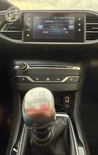 Peugeot 308 2015 - 14