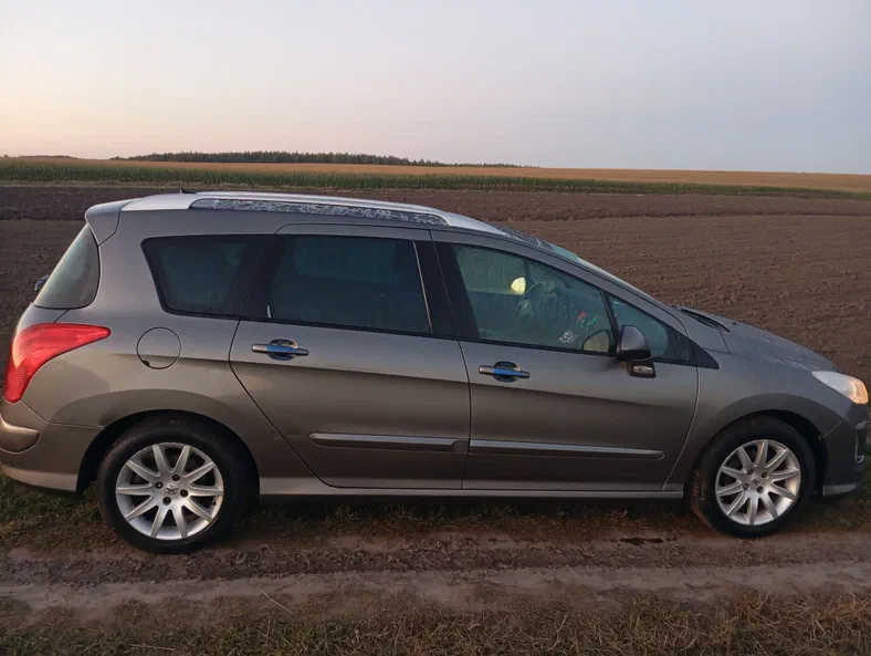 Peugeot 308 2008 - 8