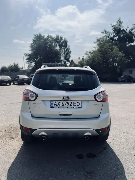 Ford Kuga 2011 - 5