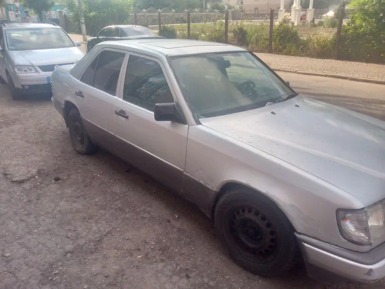 Mercedes-Benz E-Класс 1992