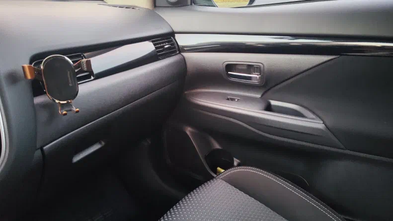 Mitsubishi Outlander 2021 - 11