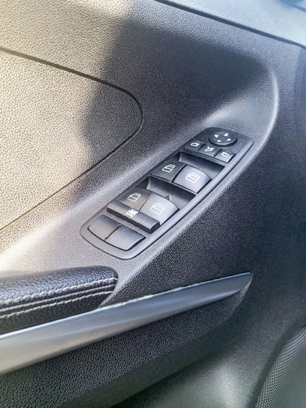 Mercedes-Benz M-Клас 2005 - 9