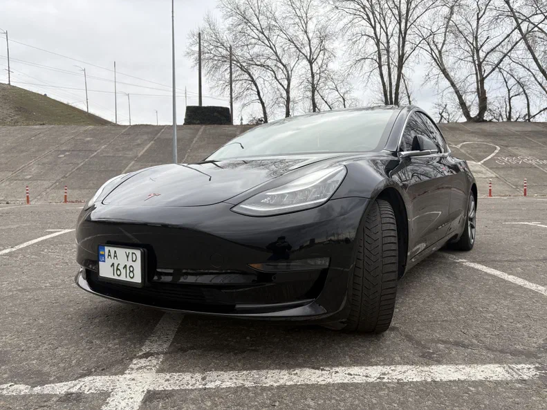 Tesla Model 3 2019 - 13