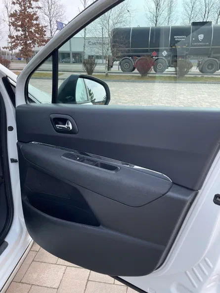 Peugeot 3008 2013 - 13