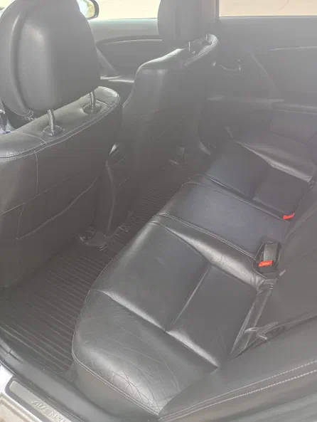 Toyota Avensis 2011 - 6