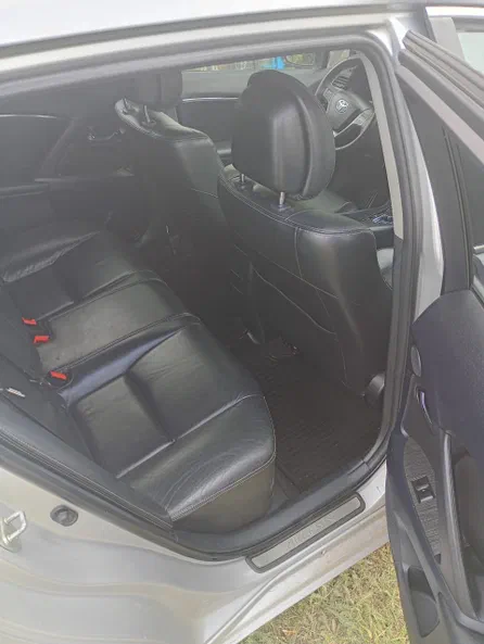 Toyota Avensis 2011 - 7