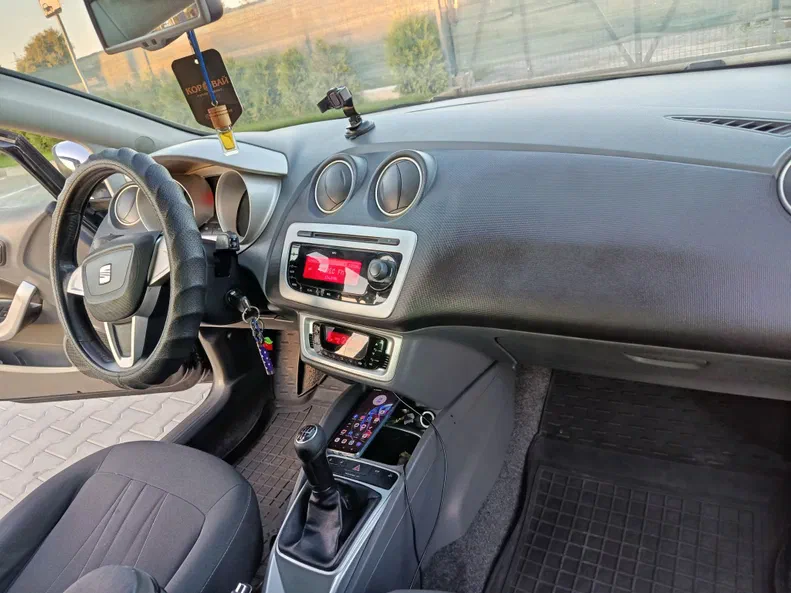 SEAT Ibiza 2011 - 10