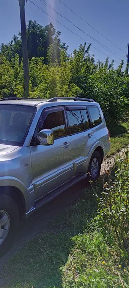 Mitsubishi Pajero 2005